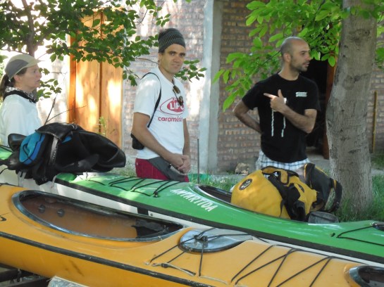 Monica, Sergio, and Pau, talking it over